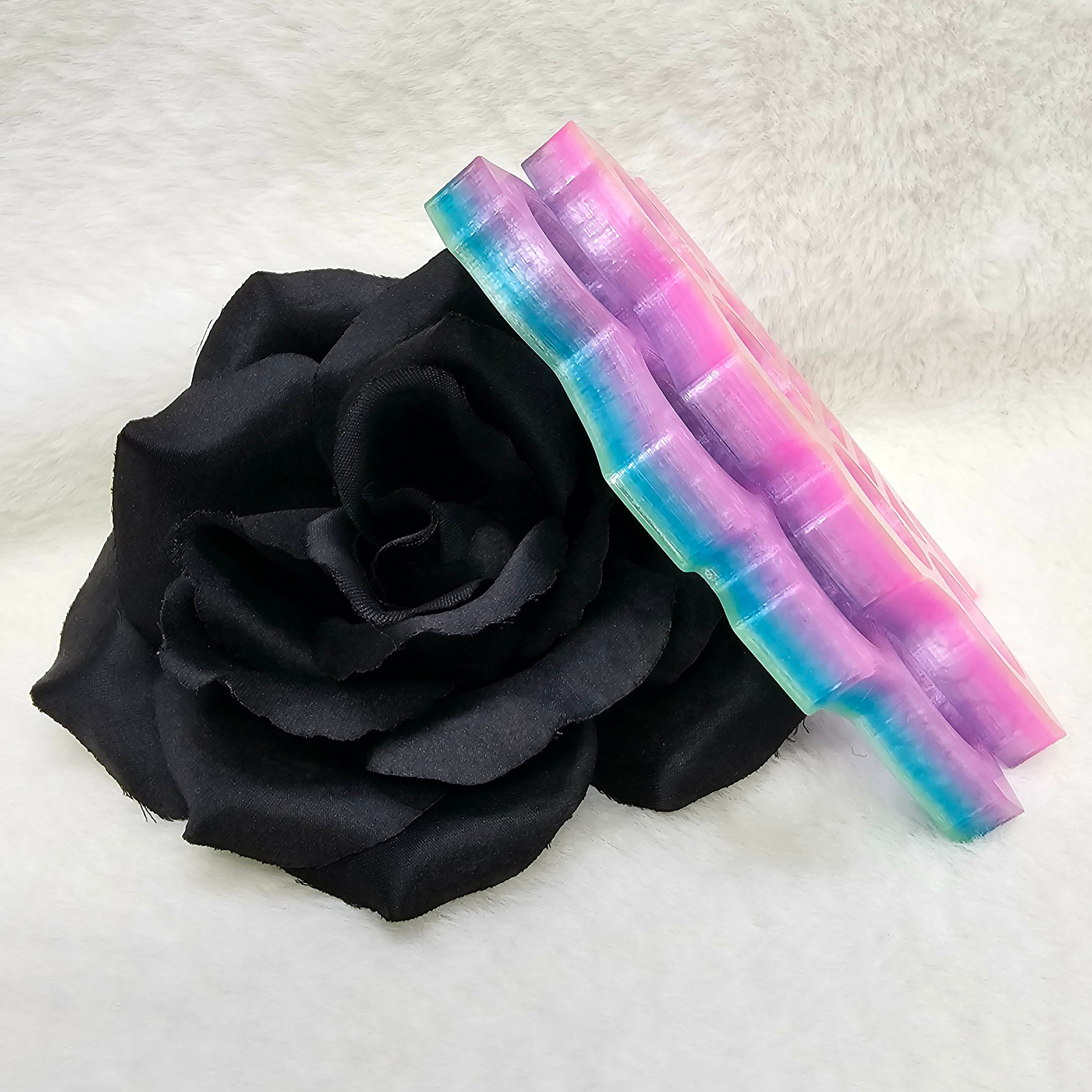 Knuckles - Punisher Style - Pastel Rainbow